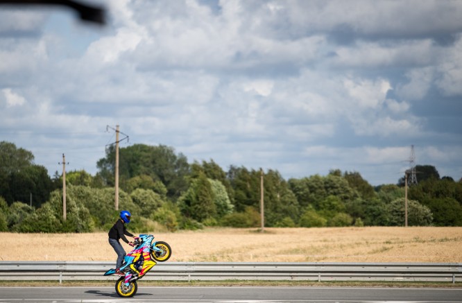 Motociklu ant vieno rato – per „Aurum 1006 km lenktynių“ trasą