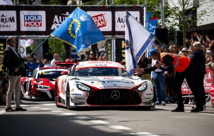 Šventinė dovana, teikianti galimybę mėgautis „Aurum 1006 km powered by Hankook“ lenktynėmis